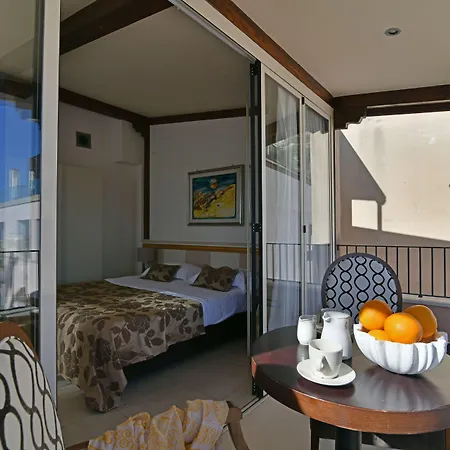 Le Chevalier Hotel