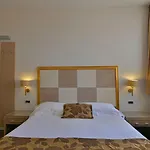 Otel Le Chevalier 2*