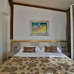 Otel Le Chevalier 2*