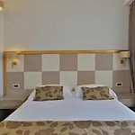 Le Chevalier Otel 2*