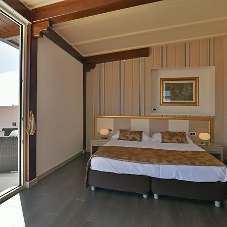 Отель Le Chevalier 2*