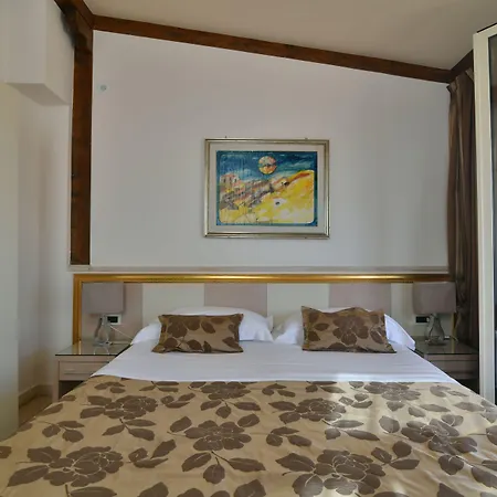 Отель Le Chevalier 2*