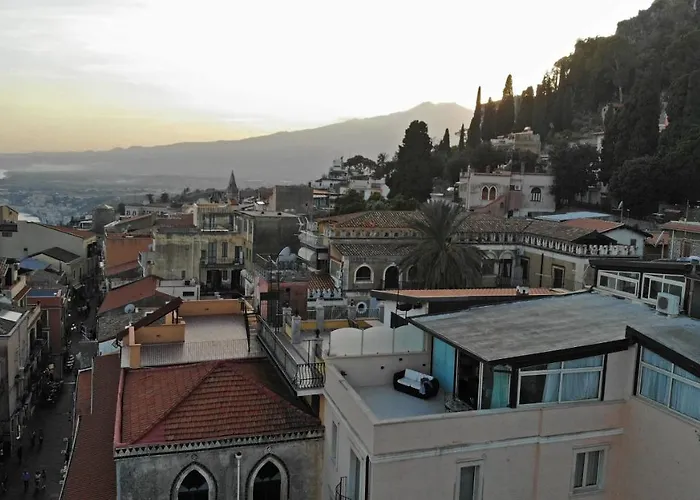 Le Chevalier 2* Taormina