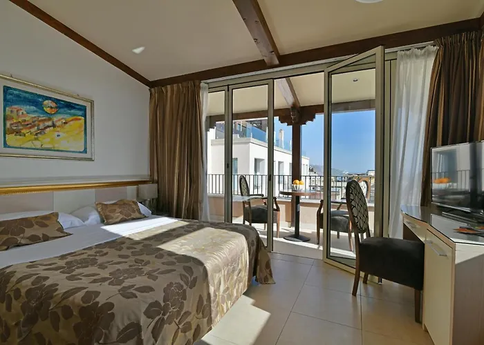 Le Chevalier Hotel 2*